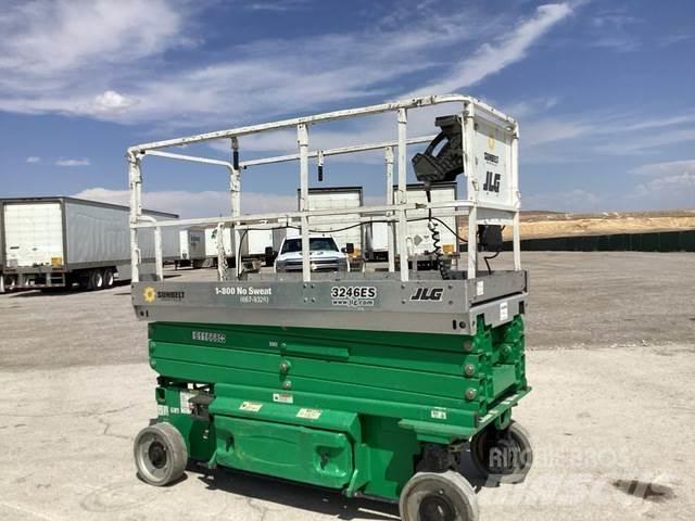 JLG 3246ES Makazaste platforme