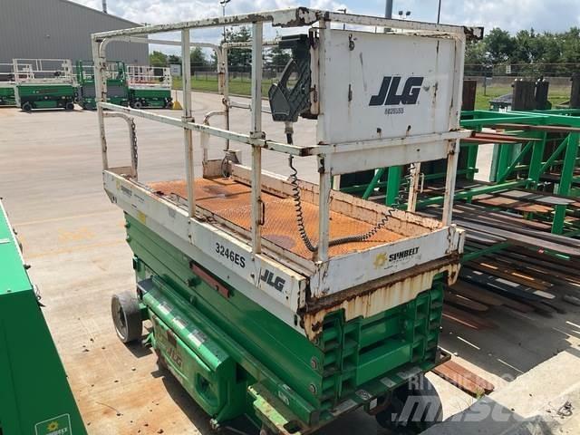 JLG 3246ES Makazaste platforme