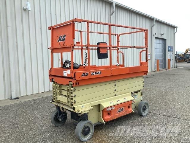 JLG 3246ES Makazaste platforme