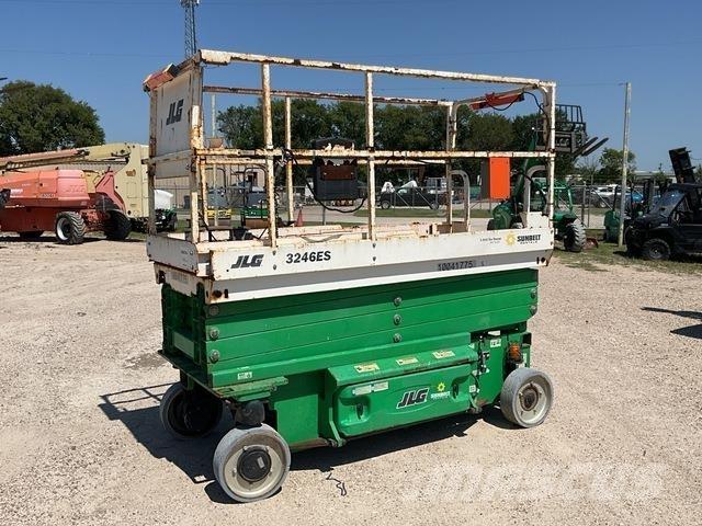 JLG 3246ES Makazaste platforme