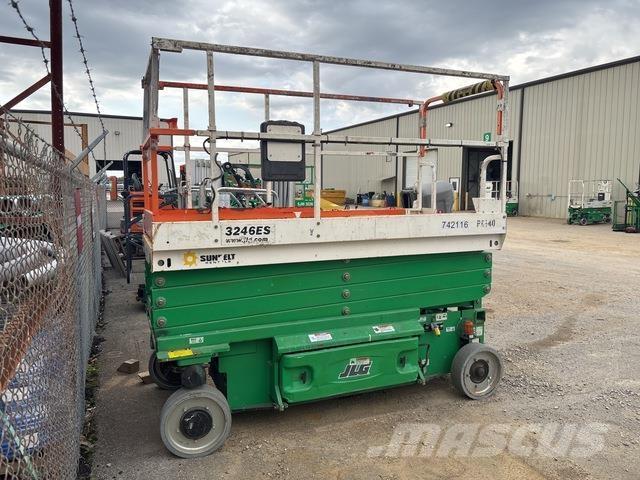 JLG 3246ES Makazaste platforme