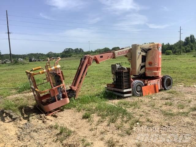 JLG E300AJ Zglobne podizne platforme