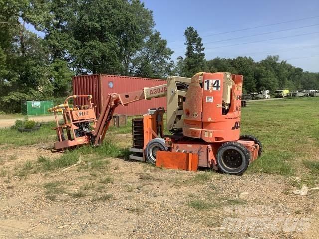 JLG E300AJ Zglobne podizne platforme