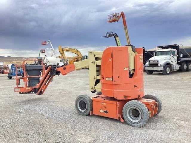 JLG E300AJP Zglobne podizne platforme
