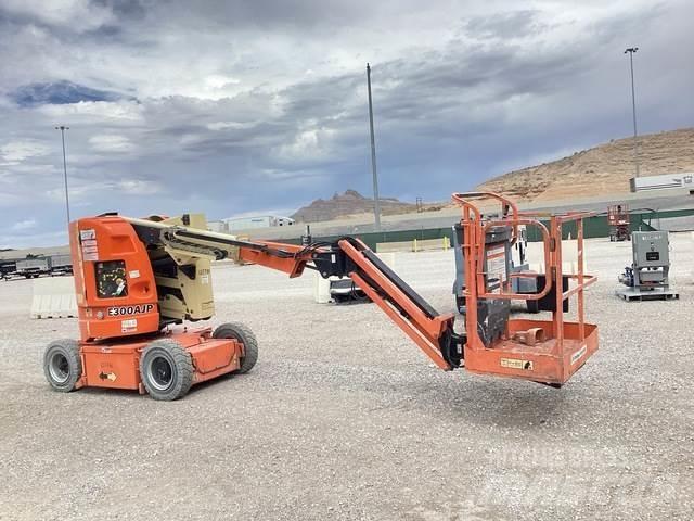 JLG E300AJP Zglobne podizne platforme