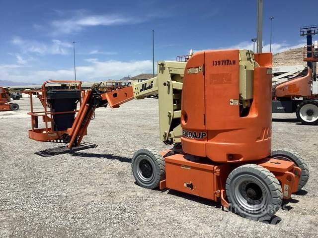 JLG E300AJP Zglobne podizne platforme
