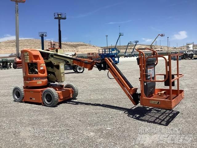 JLG E300AJP Zglobne podizne platforme
