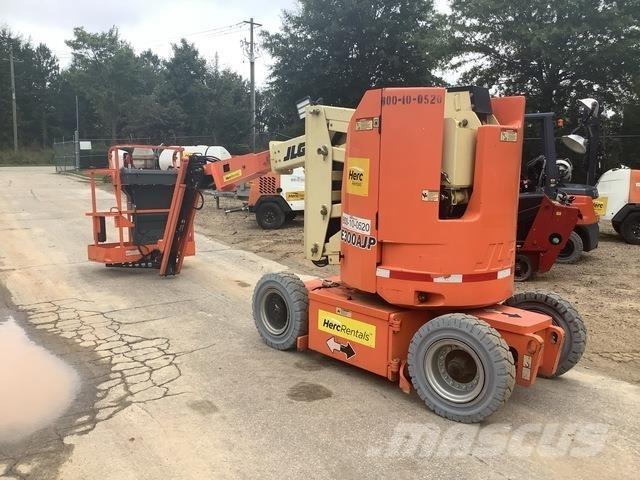 JLG E300AJP Zglobne podizne platforme