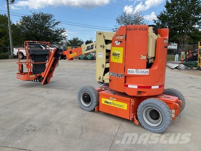 JLG E300AJP Zglobne podizne platforme