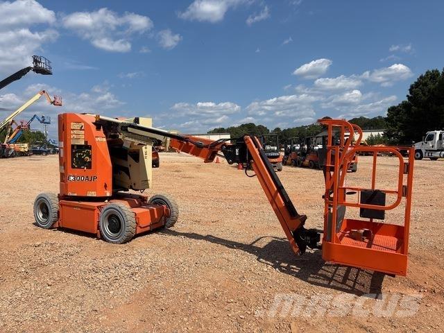 JLG E300AJP Zglobne podizne platforme