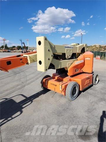 JLG E400AJP Zglobne podizne platforme
