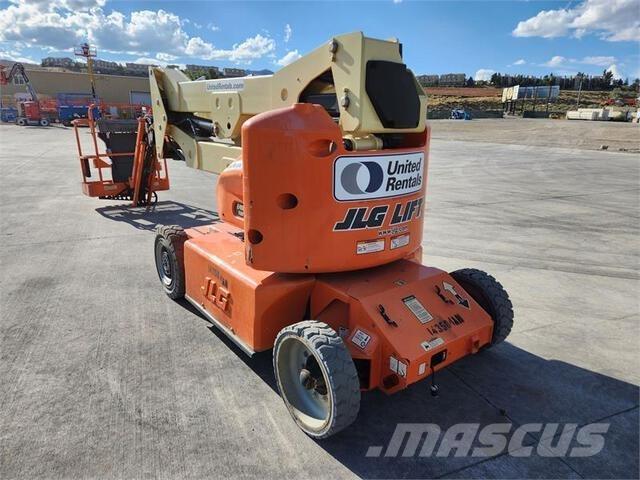 JLG E400AJP Zglobne podizne platforme