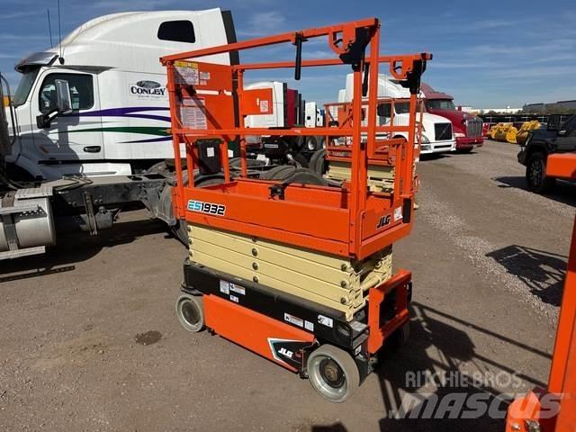 JLG ES1932 Makazaste platforme