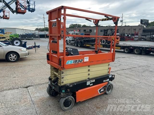 JLG ES1932-LC Makazaste platforme