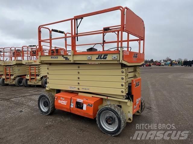 JLG M4069 Makazaste platforme