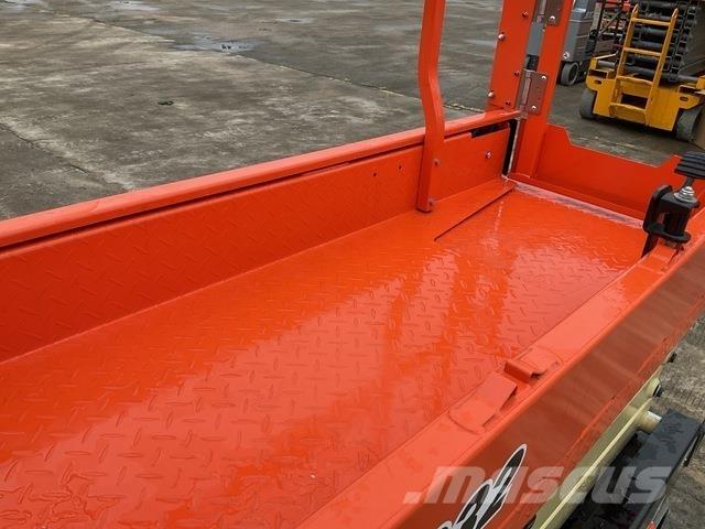 JLG R1932 Makazaste platforme