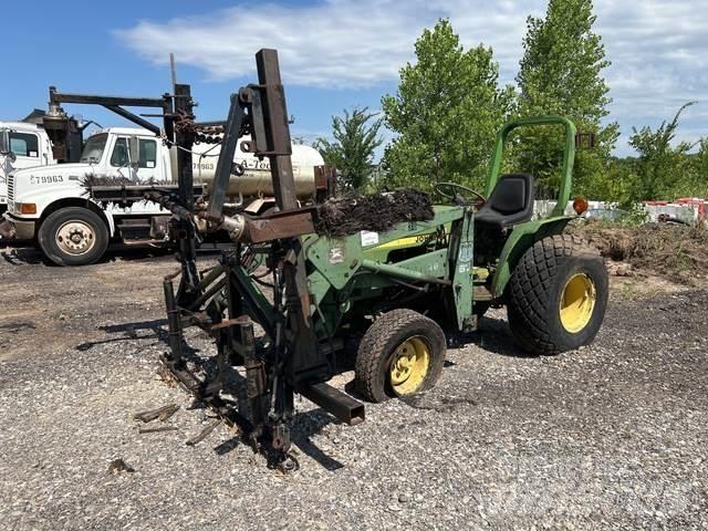 John Deere 750 Manji traktori