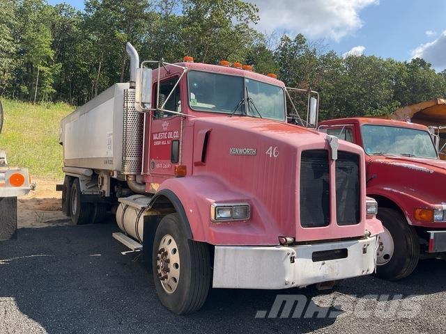 Kenworth T450B Kamioni cisterne