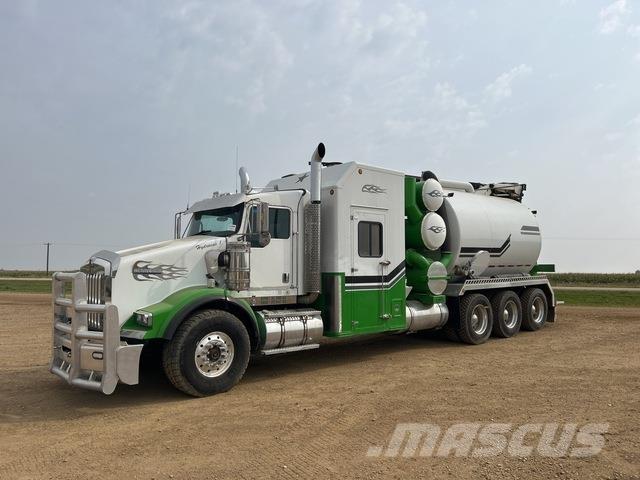 Kenworth T800 Bageri guseničari