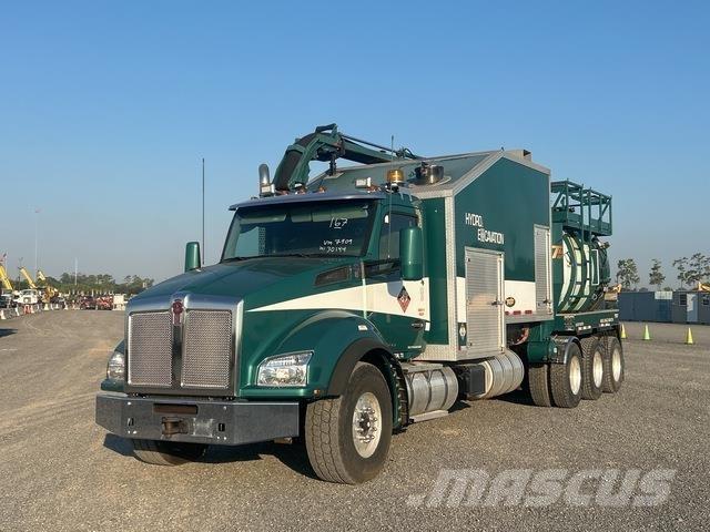 Kenworth T880 Bageri guseničari