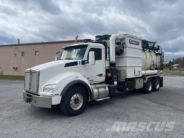 Kenworth T880 Bageri guseničari