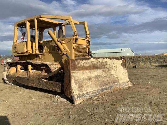 Komatsu D65E-6 Buldožeri guseničari