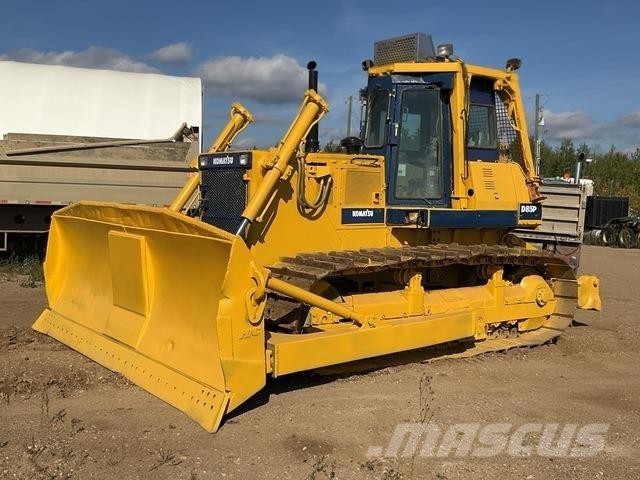 Komatsu D85P Buldožeri guseničari
