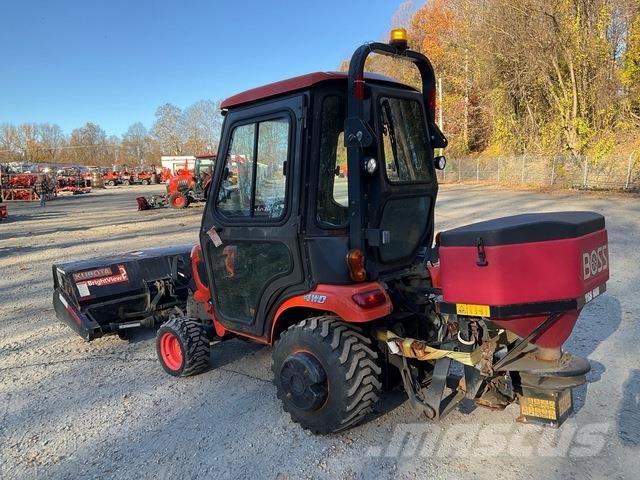 Kubota BX2380 Manji traktori