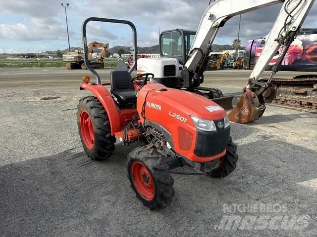 Kubota L2501D Manji traktori
