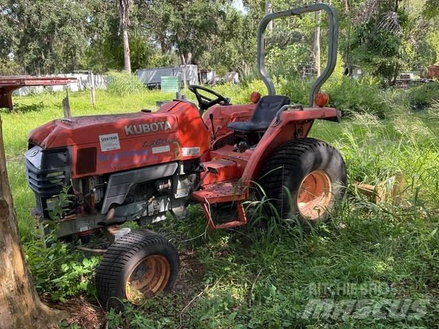 Kubota L2800 Traktori