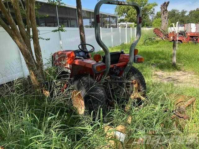 Kubota L2800 Traktori