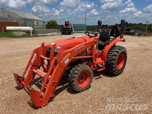 Kubota L3901D Traktori
