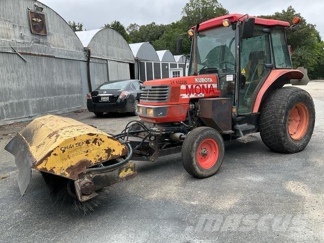 Kubota M4900 Traktori