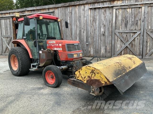 Kubota M4900 Traktori
