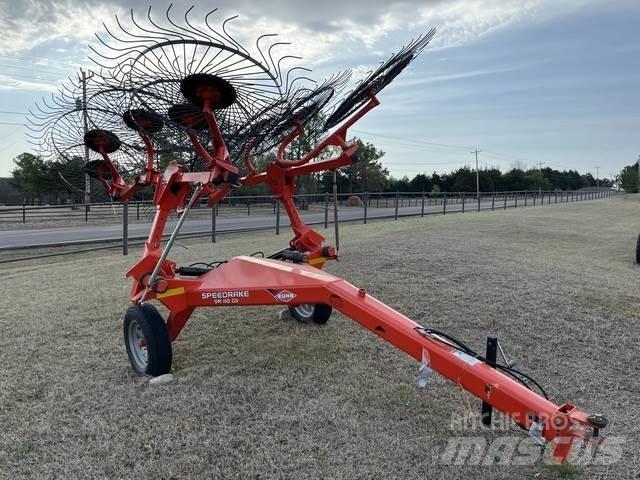 Kuhn SR110 GII Okretači i sakupljači sena