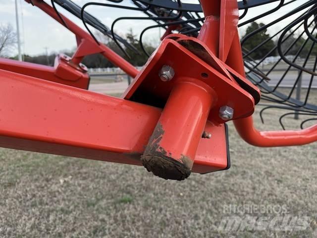 Kuhn SR110 GII Okretači i sakupljači sena