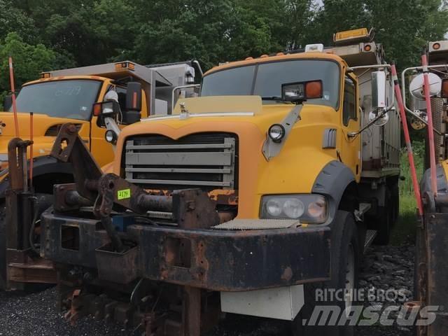 Mack 700 Snežne daske i plugovi