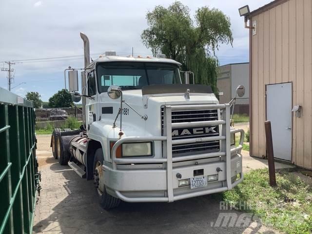 Mack CH613 Tegljači