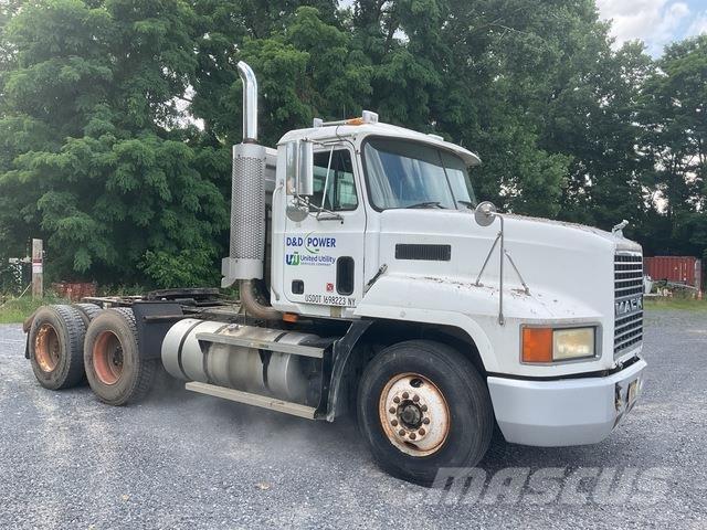 Mack CH613 Tegljači
