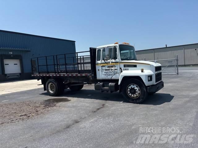 Mack CS300P Kamioni sa otvorenim sandukom