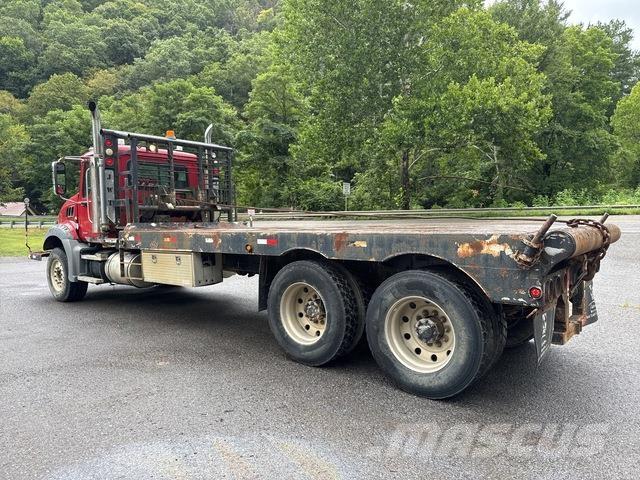 Mack CT713 Šleperi za vozila