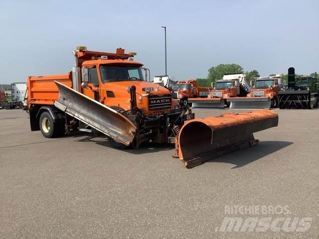 Mack CV700 Snežne daske i plugovi