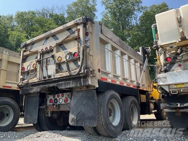 Mack CV700 Snežne daske i plugovi