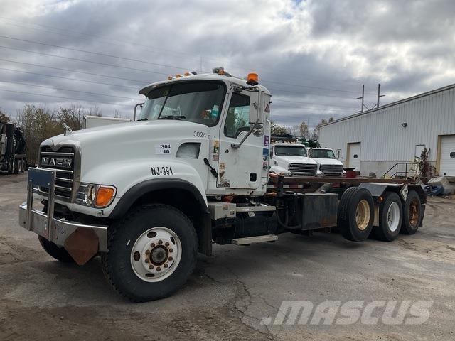 Mack CV713 Komunalni kamioni