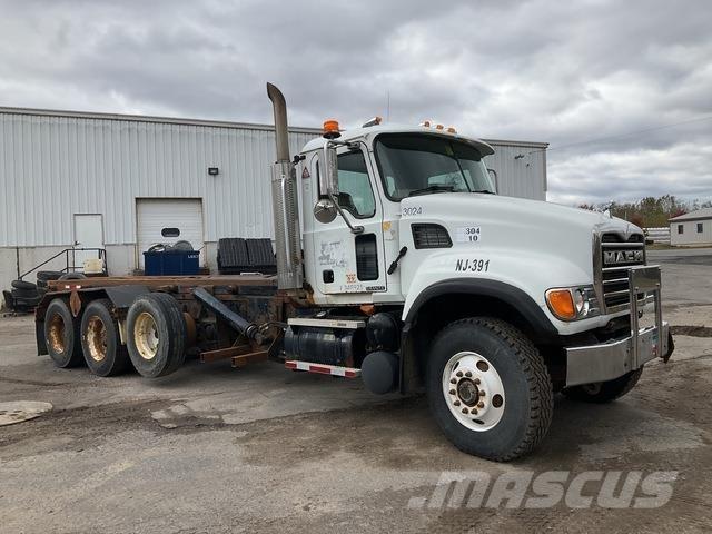 Mack CV713 Komunalni kamioni