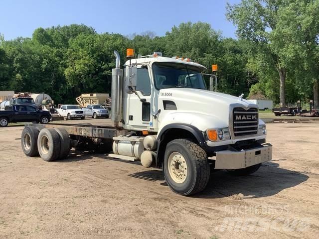 Mack CV713 Kabine i unutrašnjost