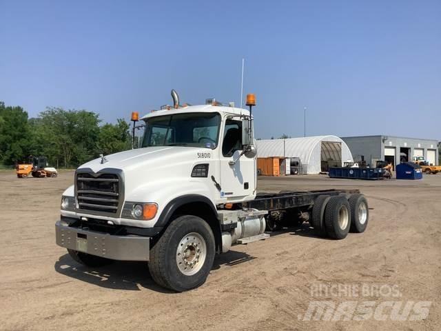 Mack CV713 Kabine i unutrašnjost