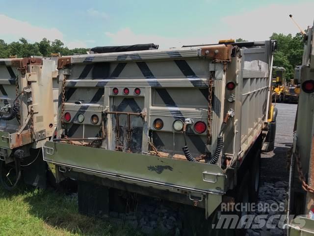 Mack CV713 Snežne daske i plugovi