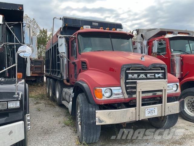 Mack CV713 Kiperi kamioni