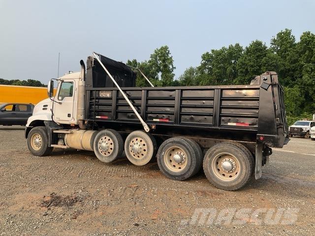 Mack CXN613 Kiperi kamioni